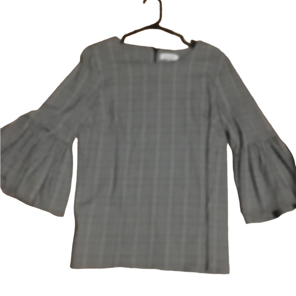 𝅺Calvin Klein top nwot​​​​​​​​​